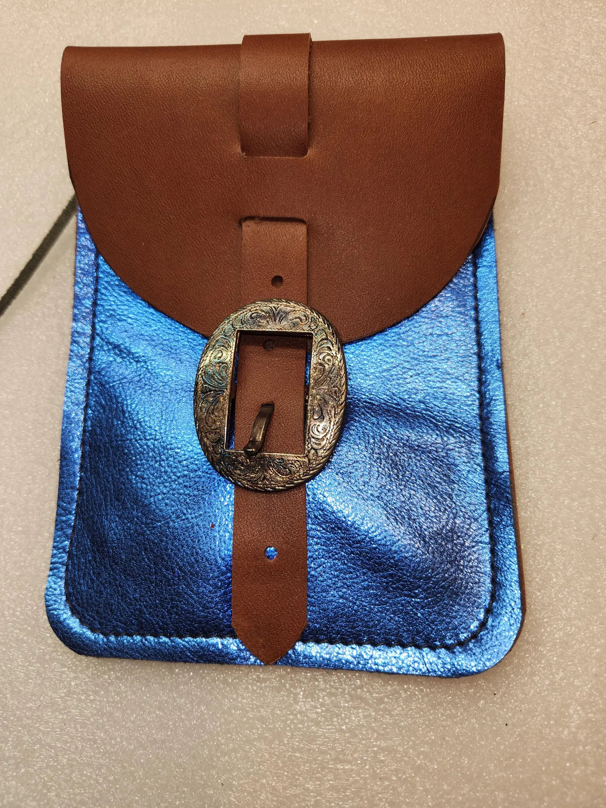 Back Cinch Phone Holder